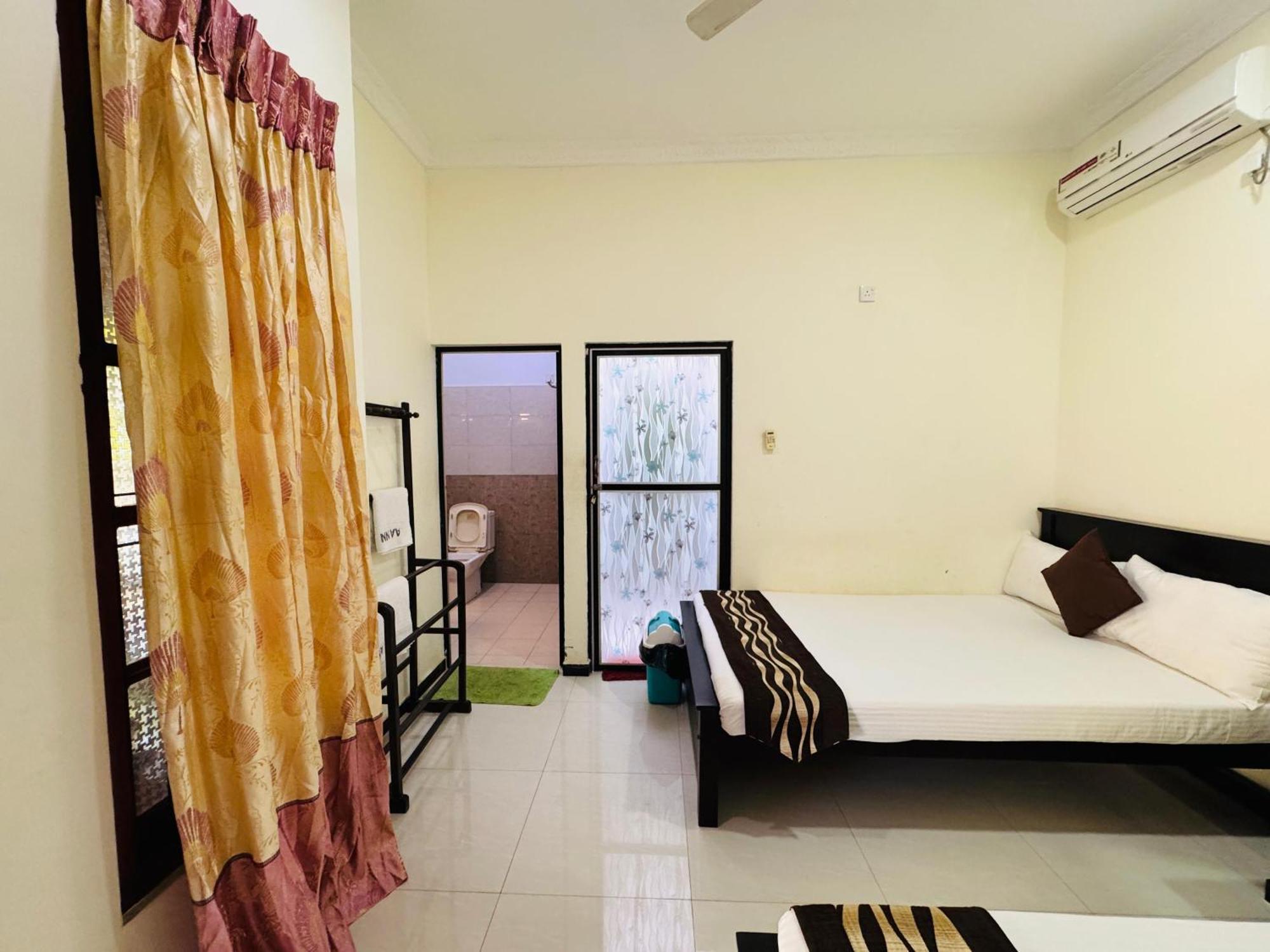 Aa Inn Trincomalee Room photo